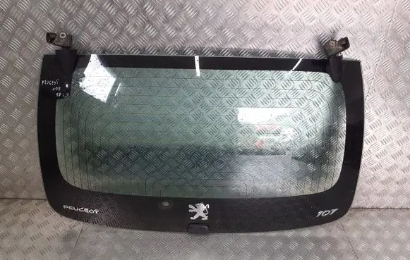 Peugeot 107 Rear windscreen/windshield window 