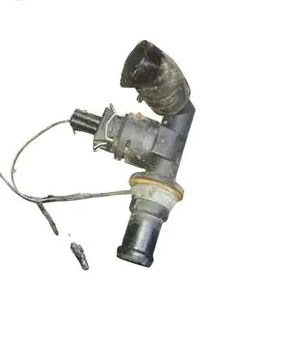 Engine coolant pipe/hose