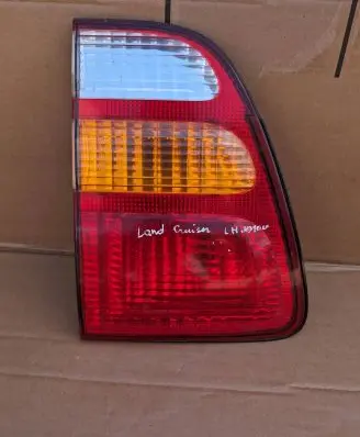 Toyota Land Cruiser (J100) Tailgate rear/tail lights