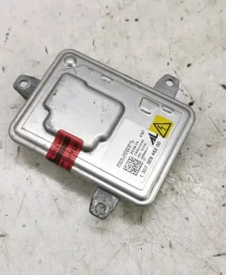 KIA Optima Headlight ballast module Xenon 130732946200 10EEG120564