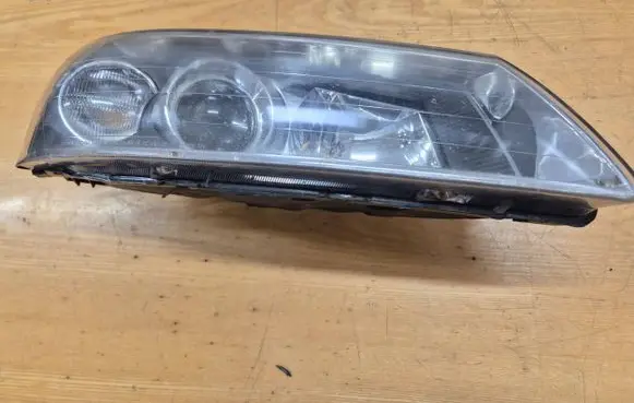 Hyundai Sonata Headlight/headlamp 133902A 2357NA PY21W