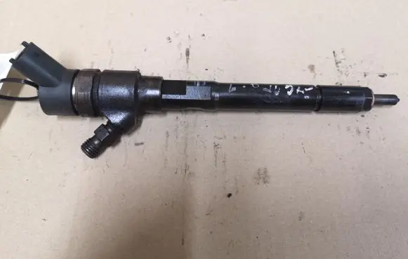 KIA Sportage Fuel injector 0445110258