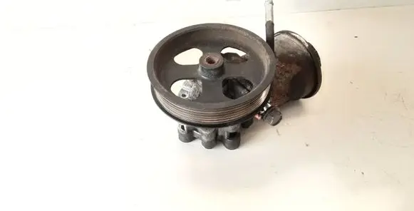 Toyota Corolla Verso AR10 Power steering pump