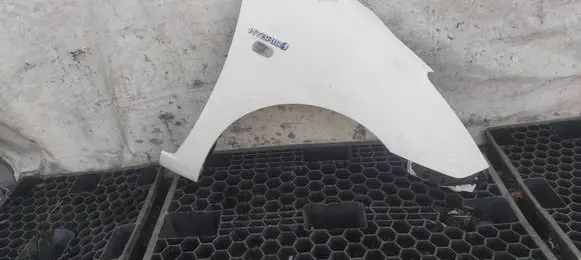Toyota Prius (XW20) Fender 