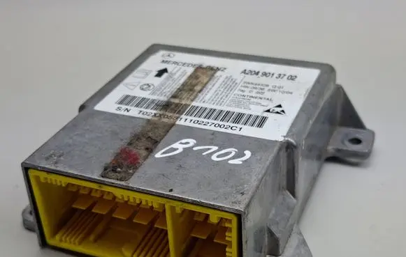 Mercedes-Benz GLK (X204) Airbag control unit/module A2049013702 5WK44526