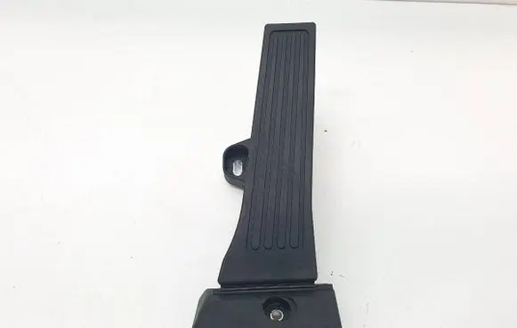 KIA Sportage Accelerator throttle pedal
