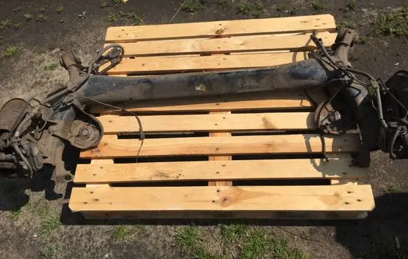 Nissan Qashqai Rear axle beam with reductor 