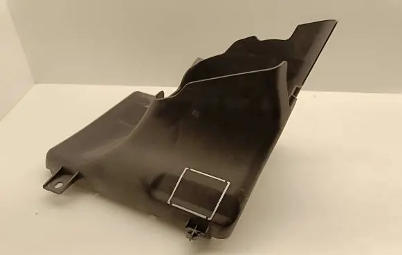 BMW 5 GT F07 Intercooler air channel guide 8051235