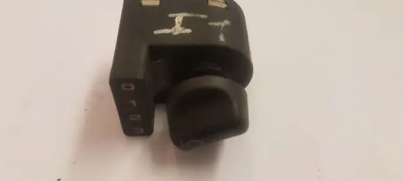 Land Rover Discovery Headlight level height control switch AMR6424