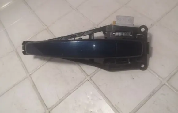 Opel Zafira B Front door exterior handle 24463525 2434112