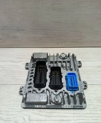 Opel Corsa E Engine control unit/module 55493383 395357783 1310101000000X