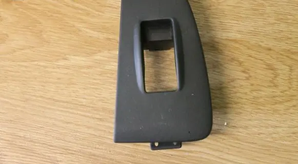 Toyota Avensis T250 Front door window switch trim 423205160