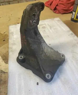 Volkswagen Caddy Engine mounting bracket 1H0199354A H5811