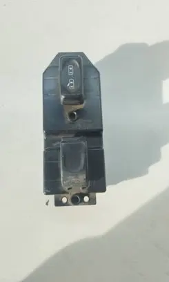Opel Frontera B Electric window control switch 8971745852