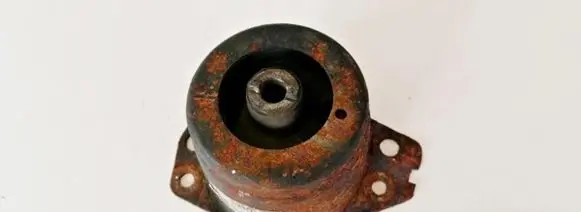 Mitsubishi Outlander Engine mount bracket