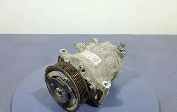 Skoda Fabia Mk3 (NJ) Air conditioning (A/C) compressor (pump) 5Q0816803F