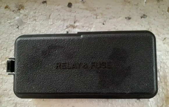 Lexus RX 450H Fuse box cover 8266248280