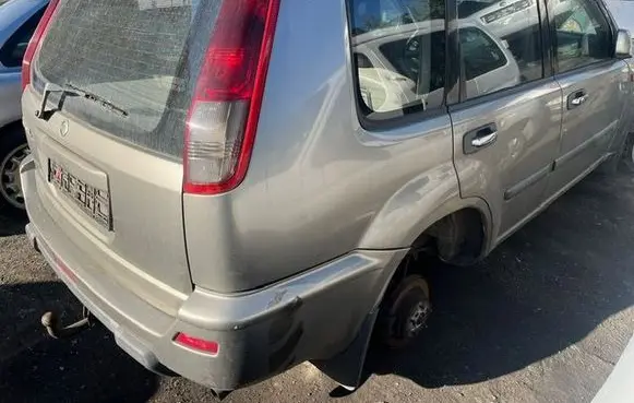 Nissan X-Trail T30 Fender 