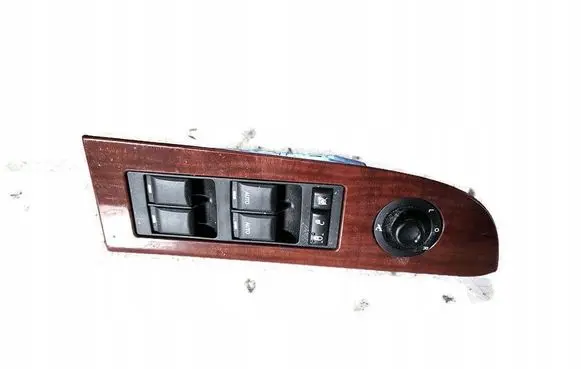 Jeep Grand Cherokee (WK) Electric window control switch 04602781AA