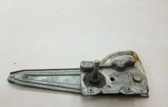 Toyota Avensis T270 Rear window lifting mechanism without motor