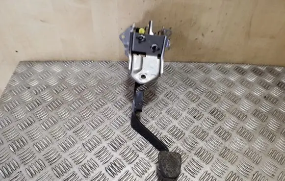 Clutch pedal