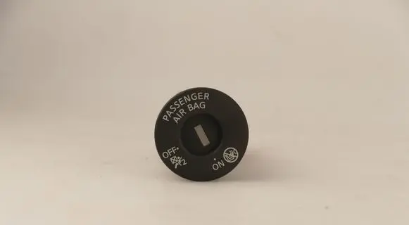 Nissan X-Trail T32 Passenger airbag on/off switch 