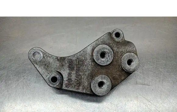 Opel Corsa D Gearbox mount 13130732