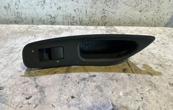 Toyota Yaris Cross Electric window control switch 74271K0090