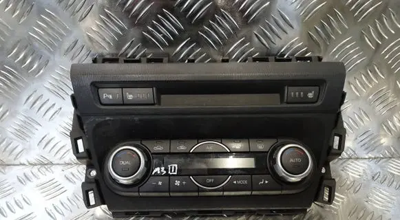 Mazda 3 III Climate control unit B45D61190