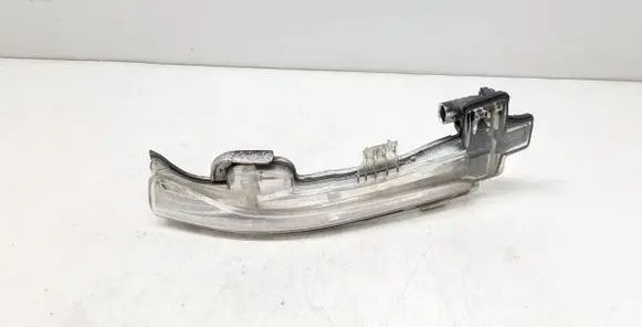 Volvo V60 Mirror indicator light 3100928 3100930 4044024