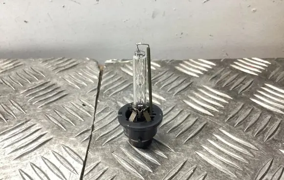 BMW 5 E60 E61 Rear tail light bulb D4S