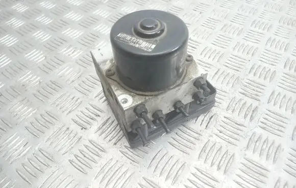 Volkswagen Golf IV ABS Pump 1J0907379P 1J0614117D