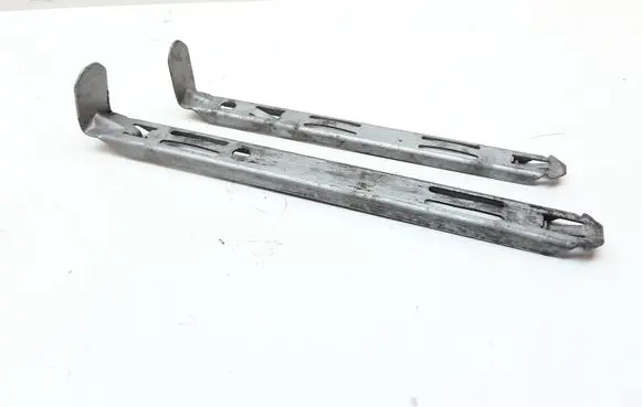 Volvo XC90 Headlight/headlamp mounting bracket 89028052 8637181