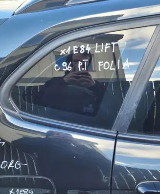 BMW X1 E84 Front triangle window/glass SZYBAKAROSERYJNA
