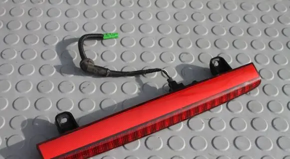 Honda Civic IX Third/center stoplight