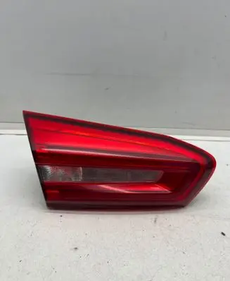Tailgate rear/tail lights