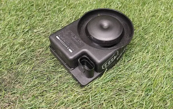 Audi Q5 SQ5 Horn signal 1K0951605C F005V00327