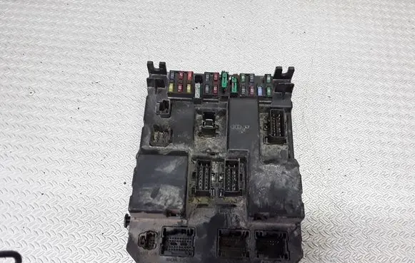 Peugeot 307 Comfort/convenience module 9651197480A