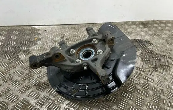 Dodge Hornet Front wheel hub 68607142AA 50571791 68526147AA