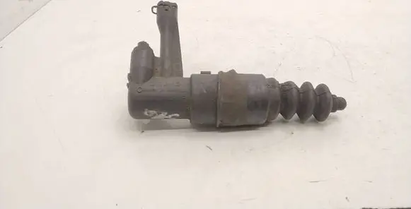 Clutch slave cylinder