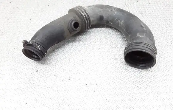 Renault Clio II Turbo air intake inlet pipe/hose 8200143788A