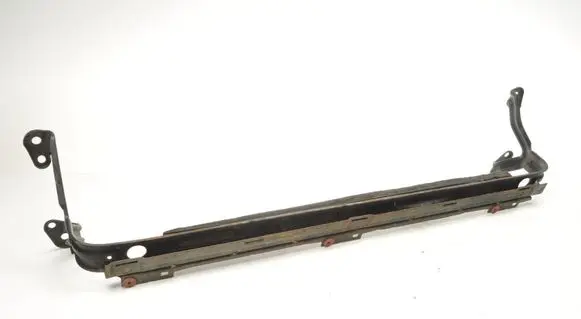 Volvo V50 Bottom radiator support slam panel 