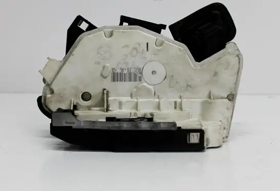 Volkswagen Golf VI Coupe door lock (next to the handle) 5K2837015B