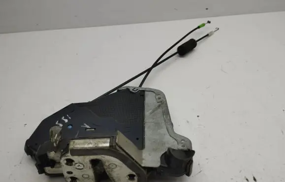 Suzuki Grand Vitara II Front door lock 4Y6F0521