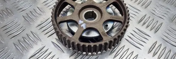 Volkswagen Caddy Camshaft pulley/ VANOS 06A109