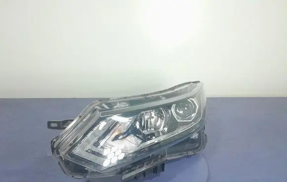 Nissan Qashqai Headlight/headlamp 100-19009