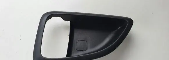Hyundai ix35 Front door interior handle trim 