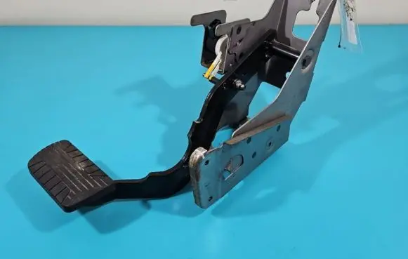 Opel Antara Pedal assembly 8715U023739 IMPRK1401145