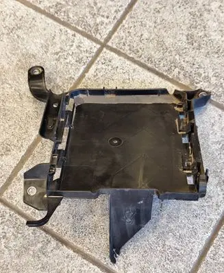 Audi A5 Other engine bay part 8W0907647A 8W0907647