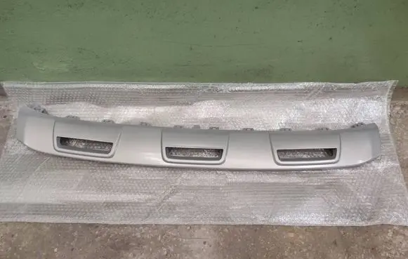 MG ZS Front bumper splitter molding 10336894